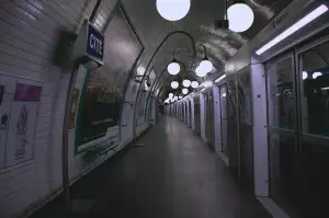 Skok Pod Metro Dnes