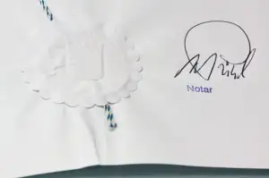 Notář Plat